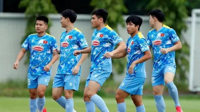 Bùi Tiến Dũng bỏ lỡ trận đấu với Nepal